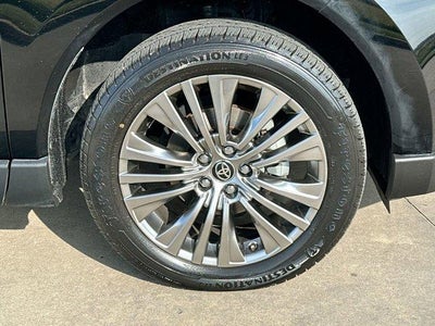 2022 Toyota Venza XLE AWD (SE)