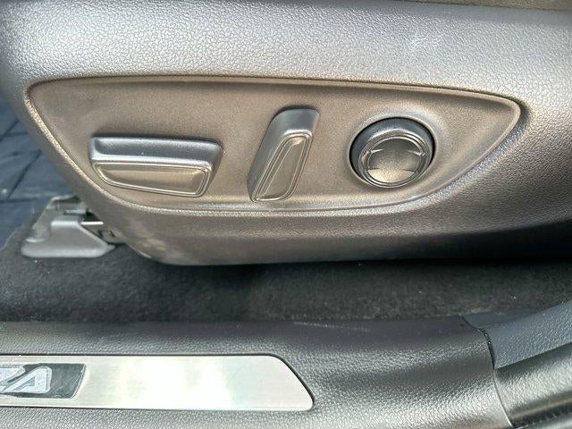 2022 Toyota Venza XLE AWD (SE)