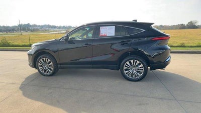 2022 Toyota Venza XLE AWD (SE)