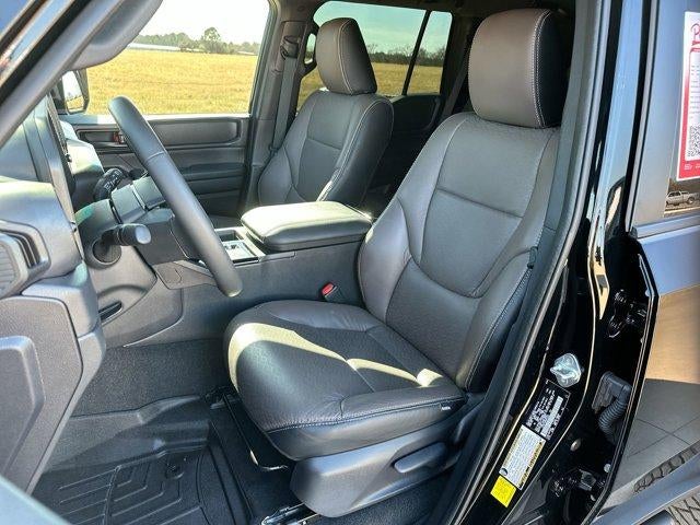 2025 Toyota Land Cruiser 4WD (GS)