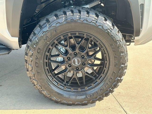 2025 Toyota 4Runner SR5 4WD (GS)