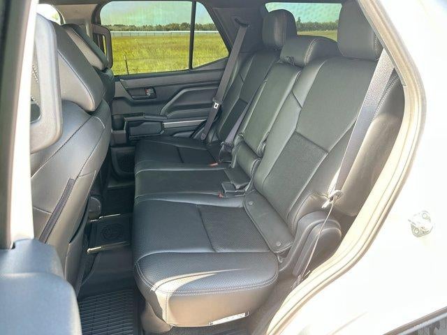 2025 Toyota 4Runner SR5 4WD (GS)