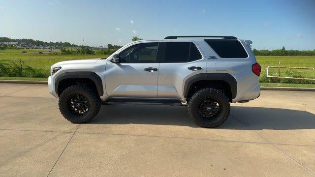 2025 Toyota 4Runner SR5 4WD (GS)