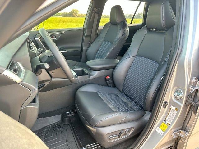 2023 Toyota RAV4 Hybrid XSE AWD (Natl)