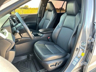 2022 Toyota RAV4 Hybrid XSE AWD (Natl)