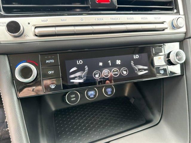 2024 Genesis G70 2.5T RWD