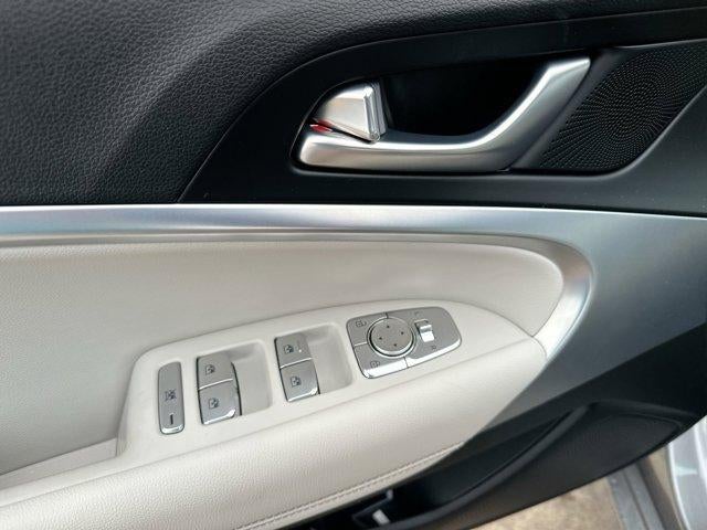 2024 Genesis G70 2.5T RWD