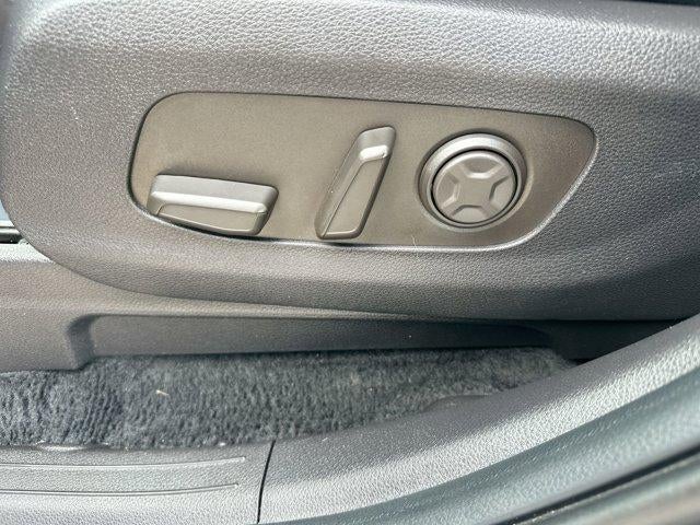 2025 Kia Carnival LXS FWD