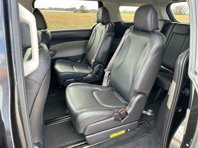 2025 Kia Carnival LXS FWD