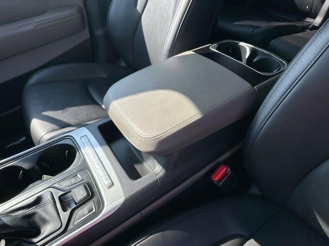 2025 Kia Carnival LXS FWD