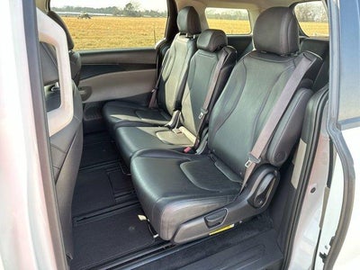 2025 Kia Carnival LXS FWD