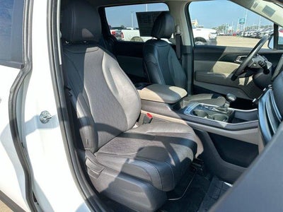 2025 Kia Carnival LXS FWD