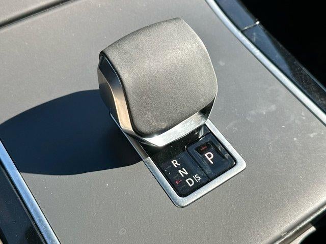 2025 Land Rover Range Rover Velar P250 Dynamic SE